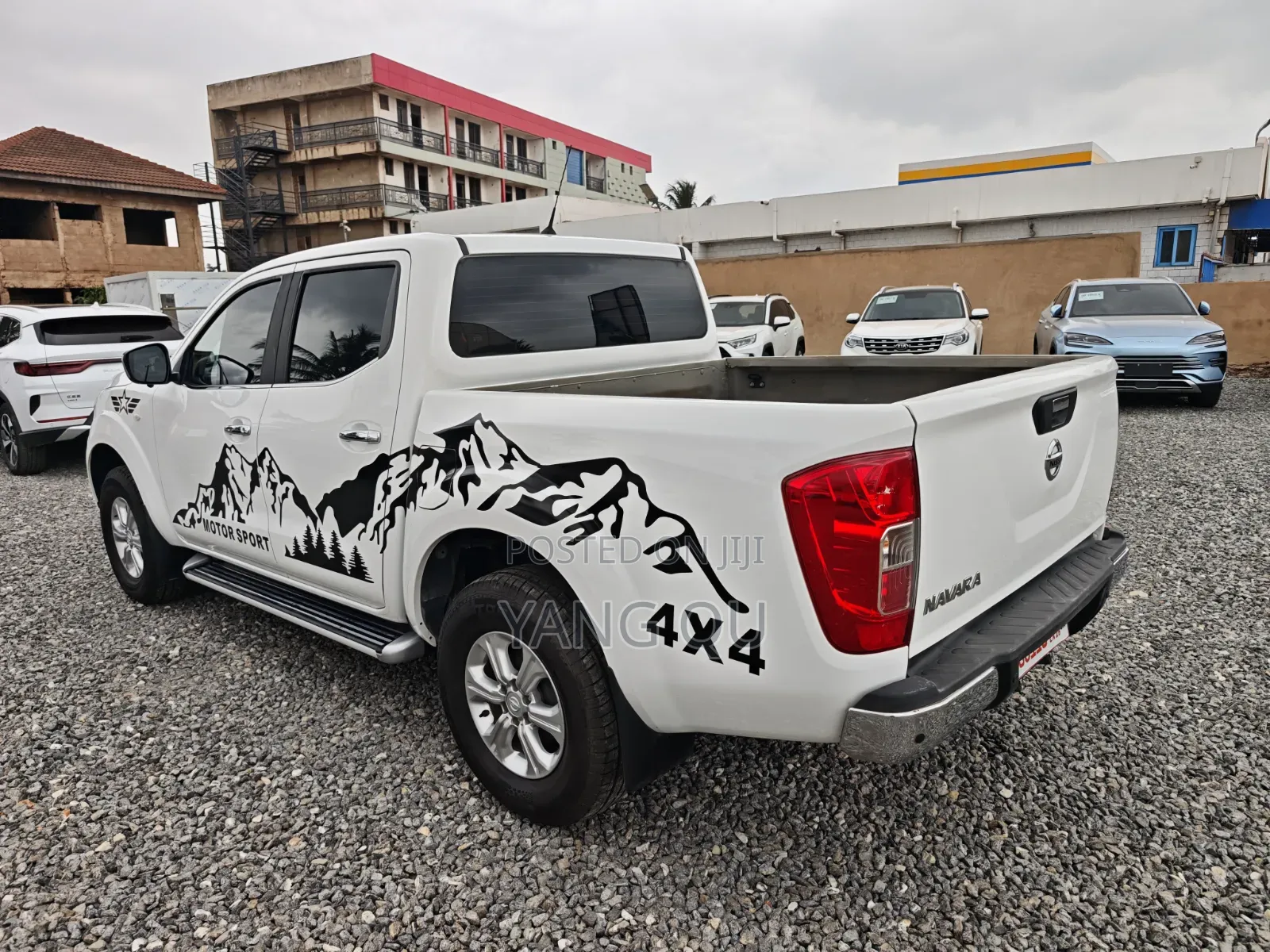 Nissan Navara 2019 White