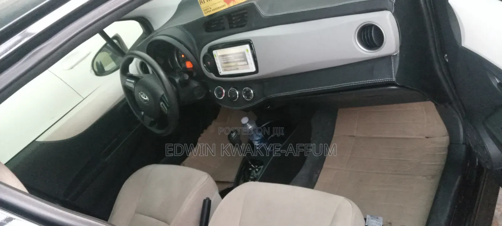 Toyota Vitz 1.0 FWD 5dr 2013 Black