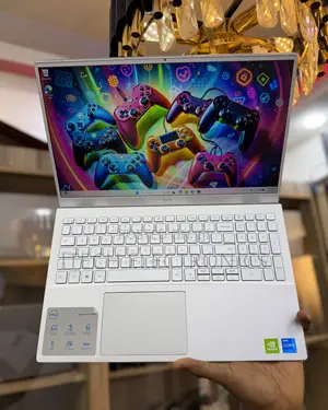 Laptop Dell Inspiron 15 5502 16GB Intel Core i5 SSD 512GB