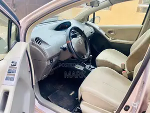 Toyota Vitz 2010