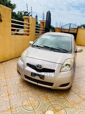 Toyota Vitz 2010