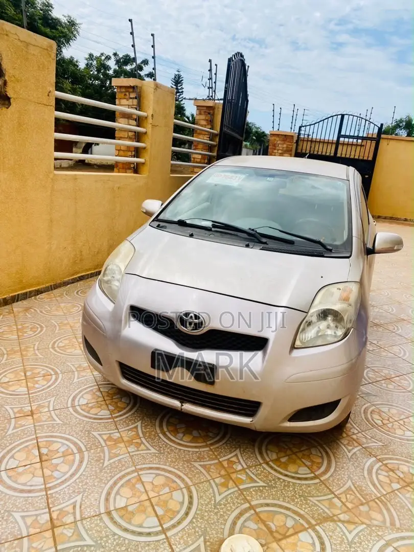 Toyota Vitz 2010