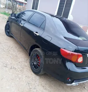 Toyota Corolla LE 4dr Sedan (1.8L 4cyl 4A) 2010 Black