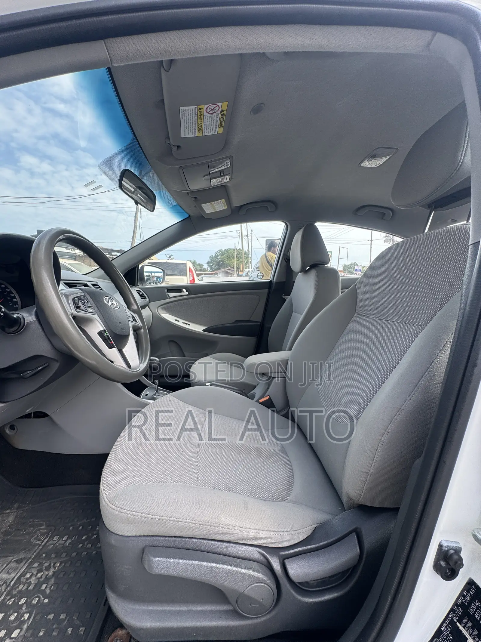 Hyundai Accent SE Sedan 2016 White