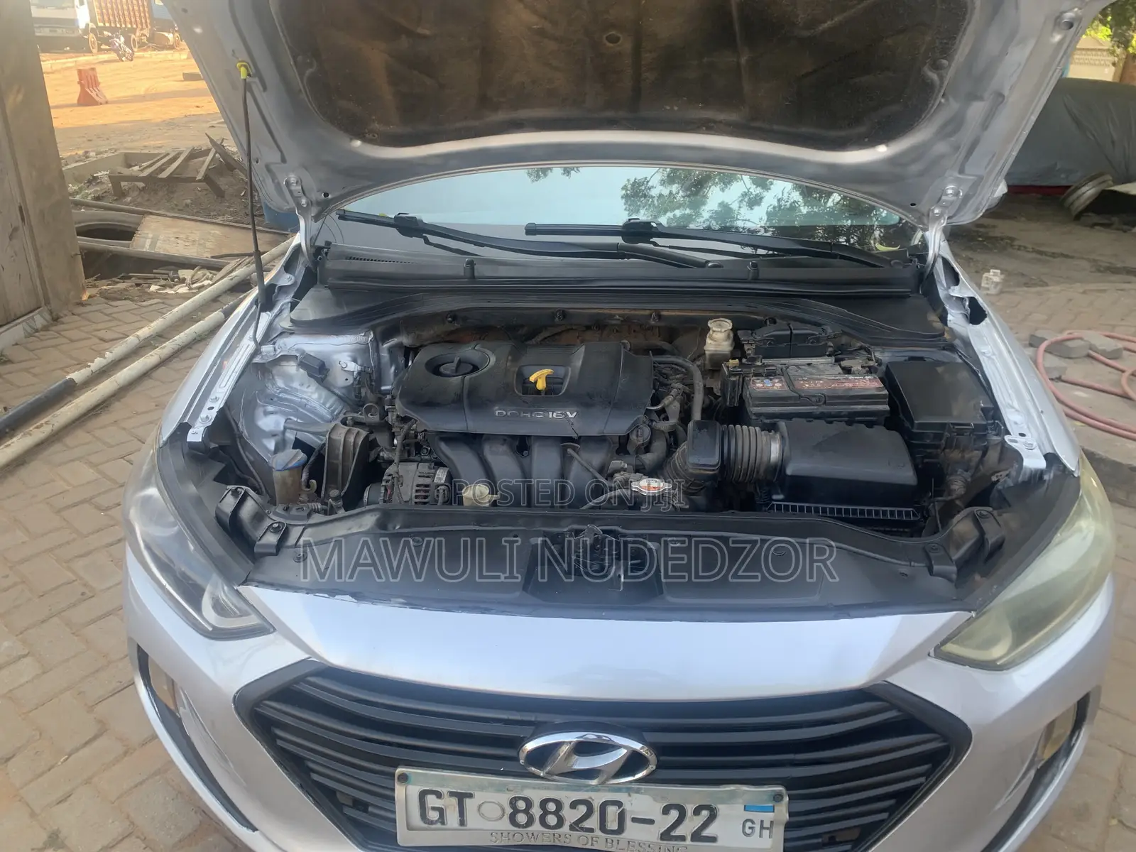 Hyundai Elantra 2017 Silver
