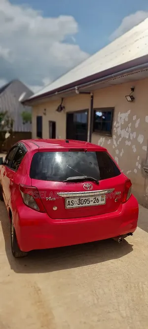 Toyota Vitz 2012 Pink