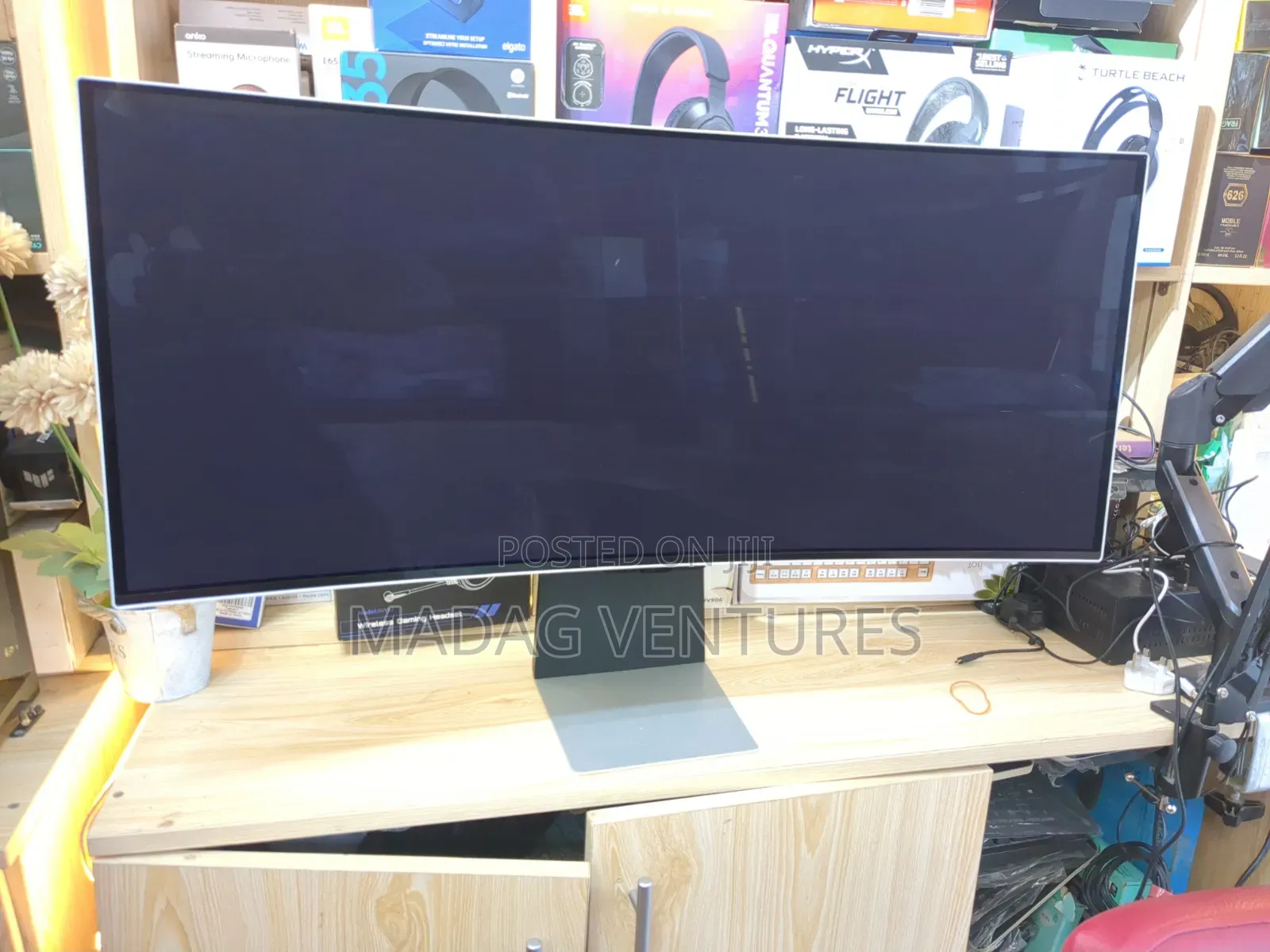 Samsung 34-Inch Curved