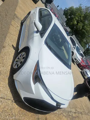 Toyota Corolla SE 2020 White