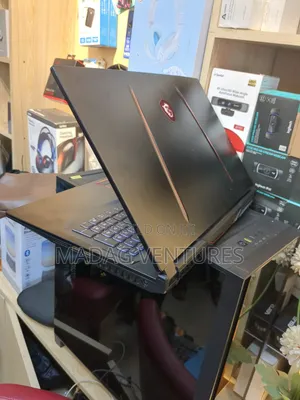 Laptop MSI GE75 Raider 11UH 16GB Intel Core i7 SSD 512GB