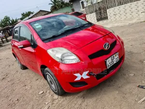Toyota Vitz 1.3 FWD 5dr 2010 Red
