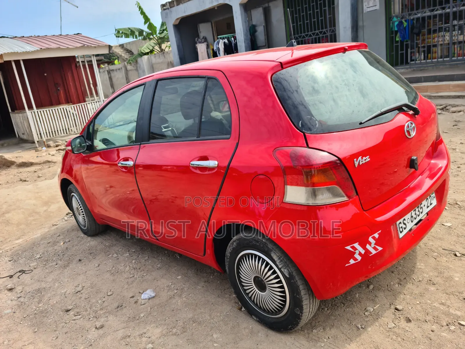 Toyota Vitz 1.3 FWD 5dr 2010 Red