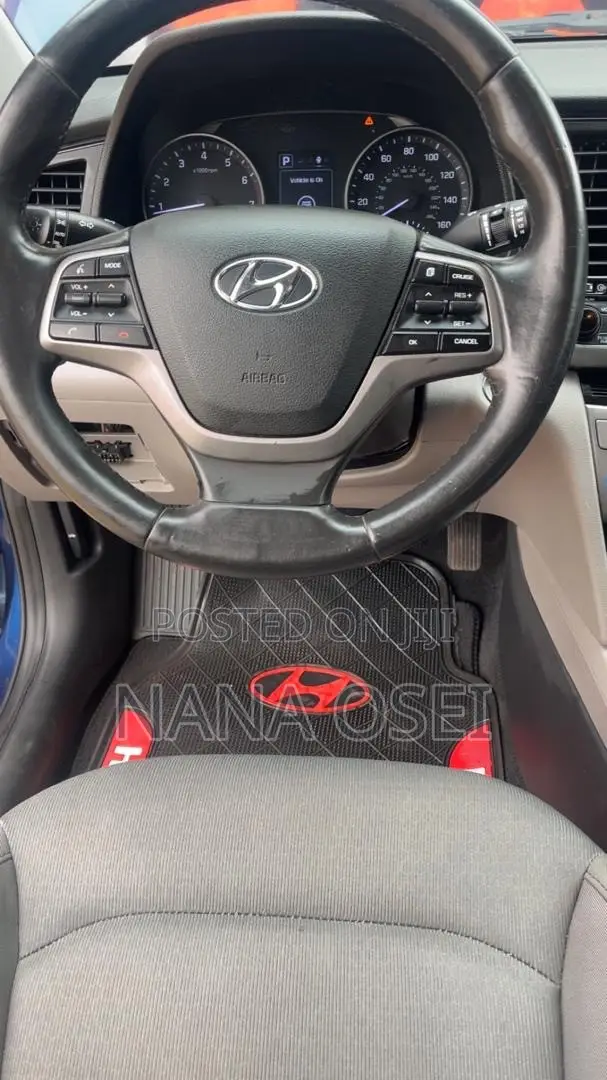 Hyundai Elantra SE Sedan FWD (2.0L 4cyl 6M) 2017 Blue