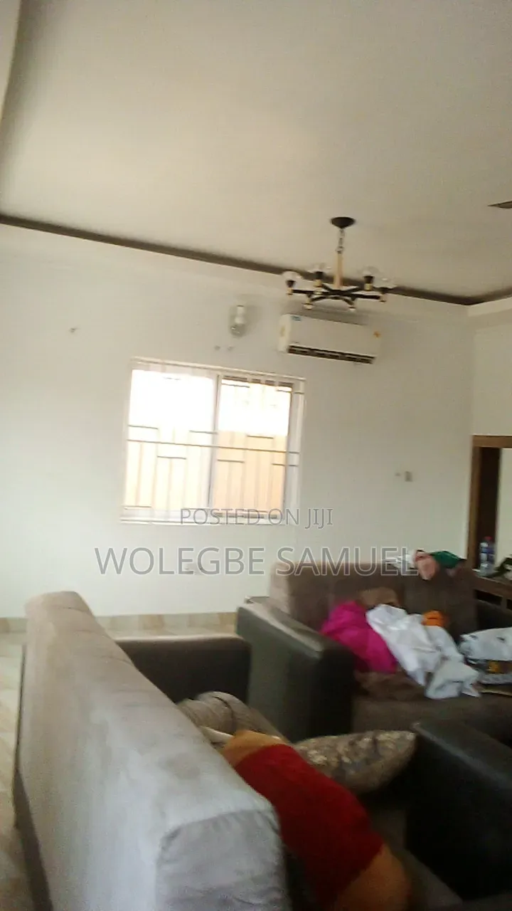 3bdrm House in Lashibi, Sakumono for rent