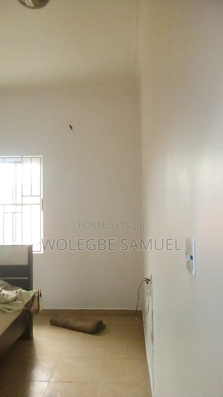3bdrm House in Lashibi, Sakumono for rent