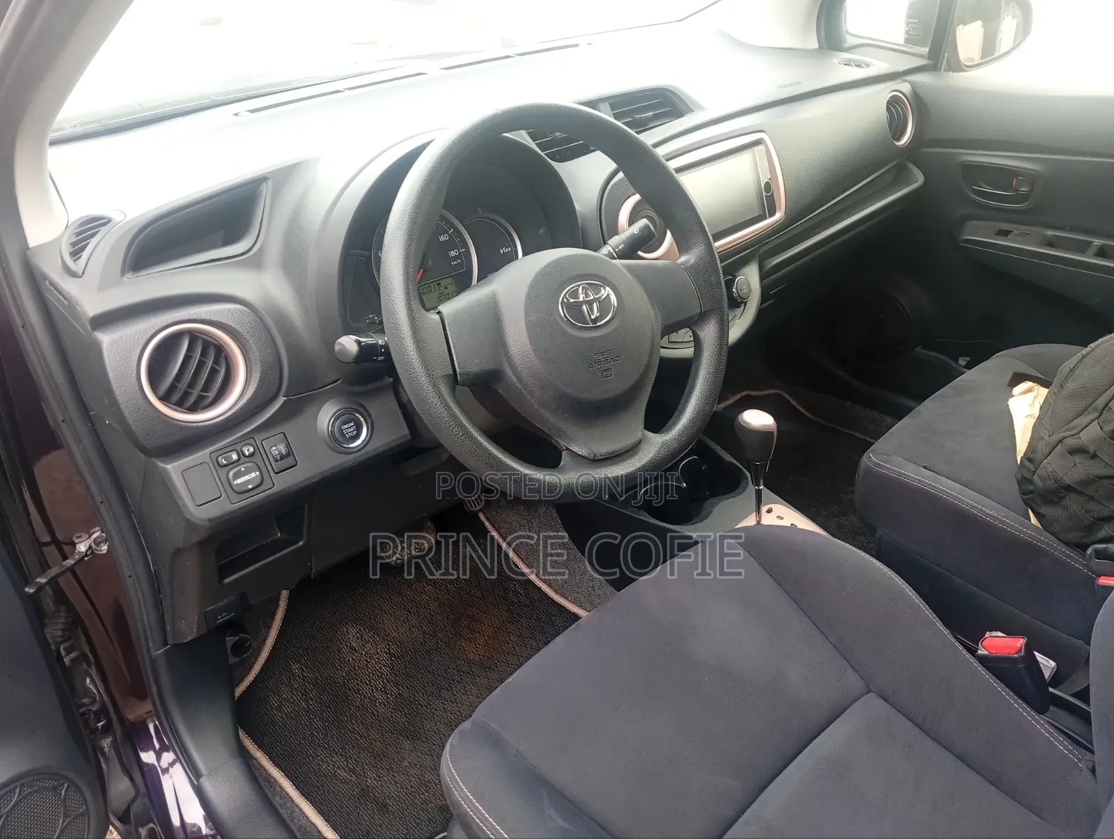 Toyota Vitz 1.3 FWD 3dr 2013