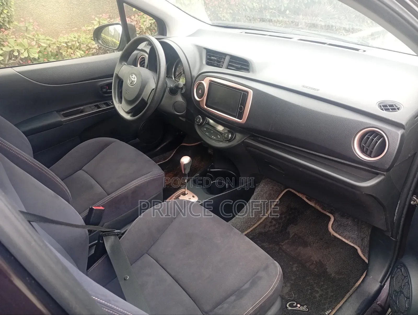 Toyota Vitz 1.3 FWD 3dr 2013