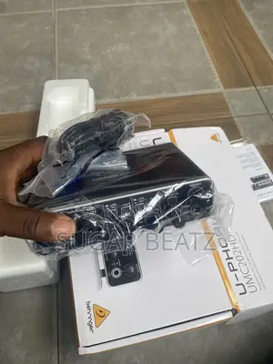 Behringer UMC 202HD Audio Interface.Sound Card