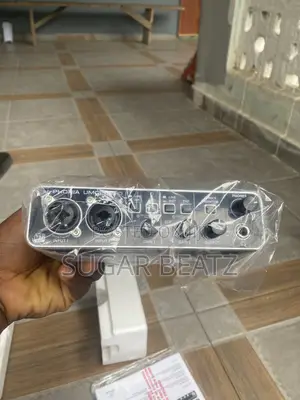 Behringer UMC 202HD Audio Interface.Sound Card