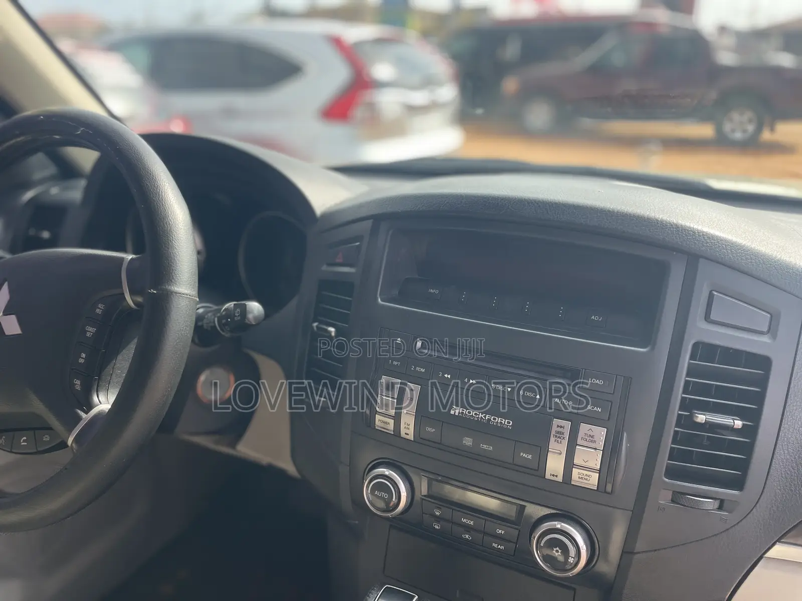 Mitsubishi Pajero 2015 Gray