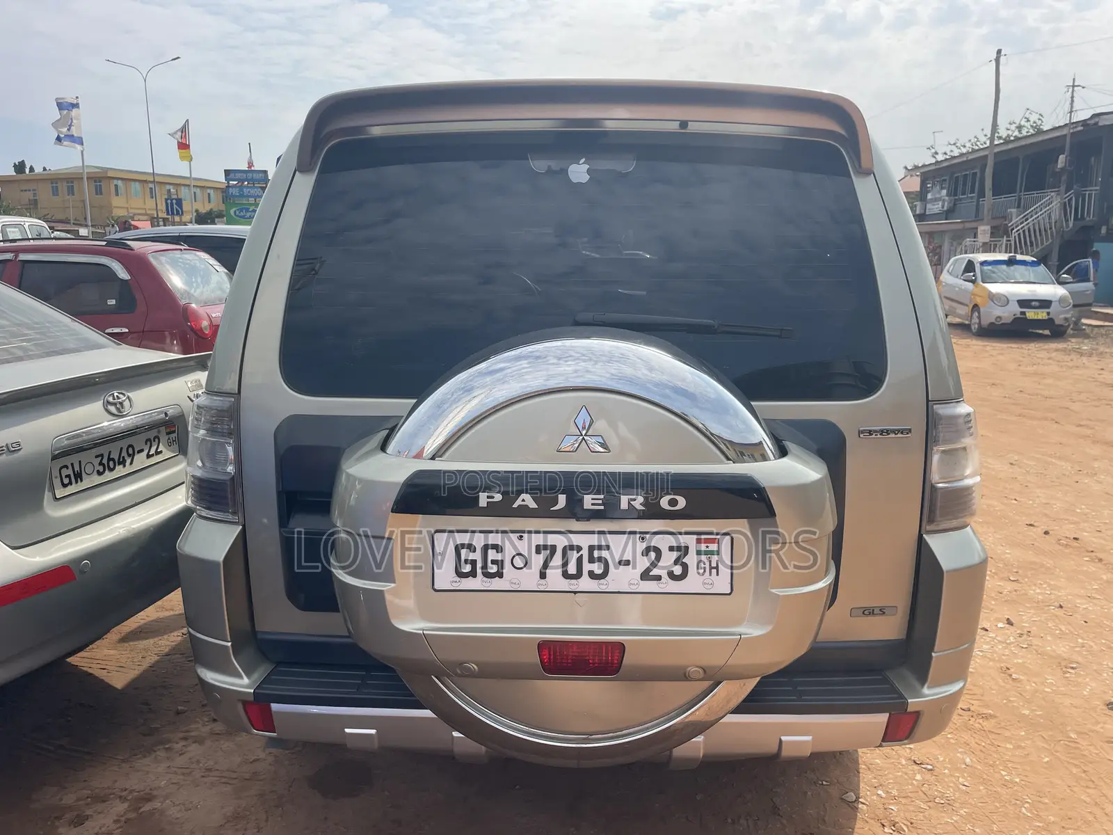 Mitsubishi Pajero 2015 Gray