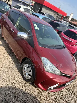 Toyota Vitz 1.3 FWD 5dr 2015 Brown