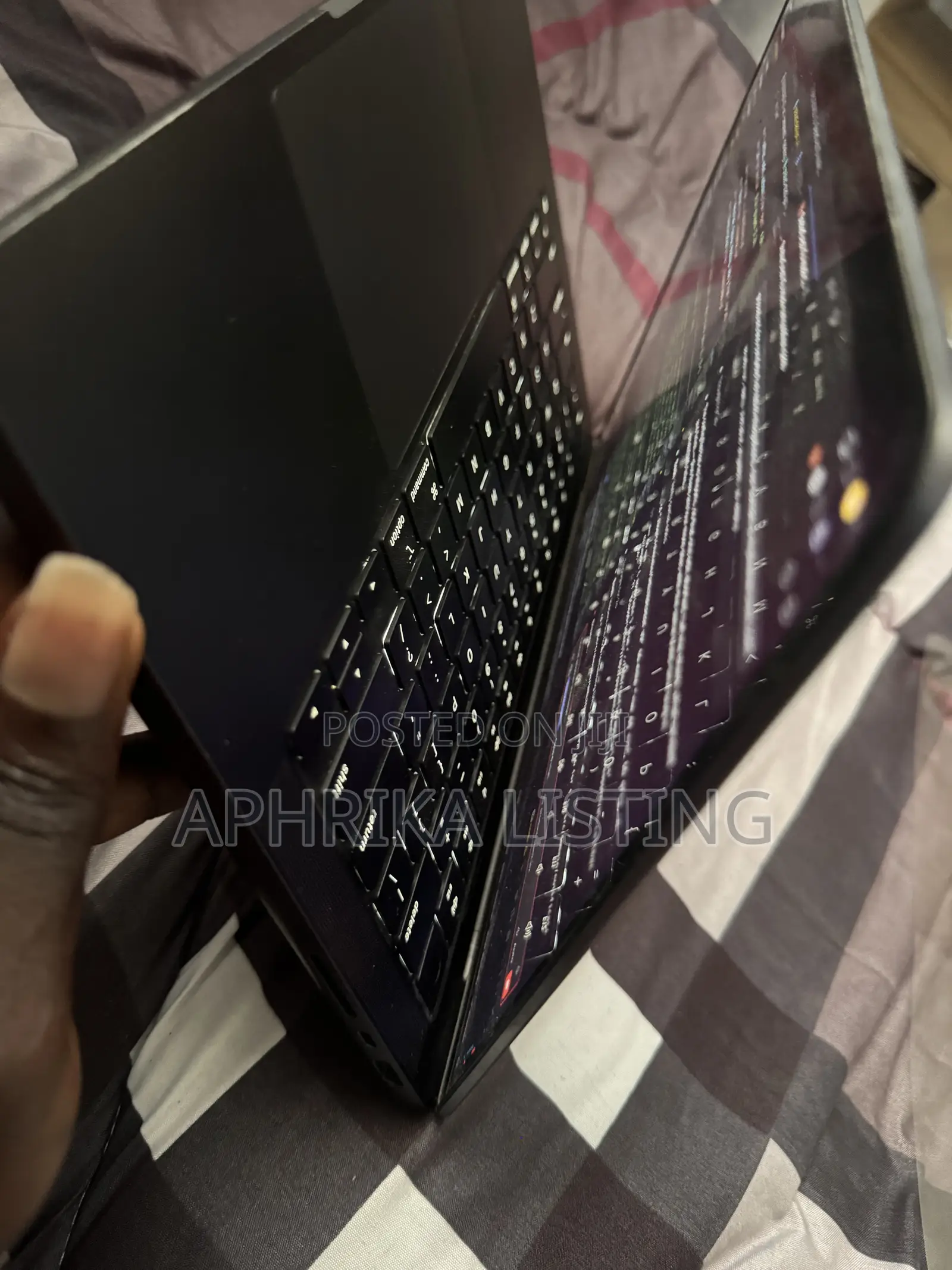 Laptop Apple MacBook Pro 2023 M3 Pro 18GB Apple M3 Pro SSD 512GB