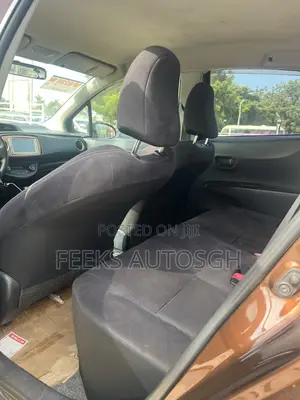 Toyota Vitz 1.3 AWD 3dr 2013 Brown