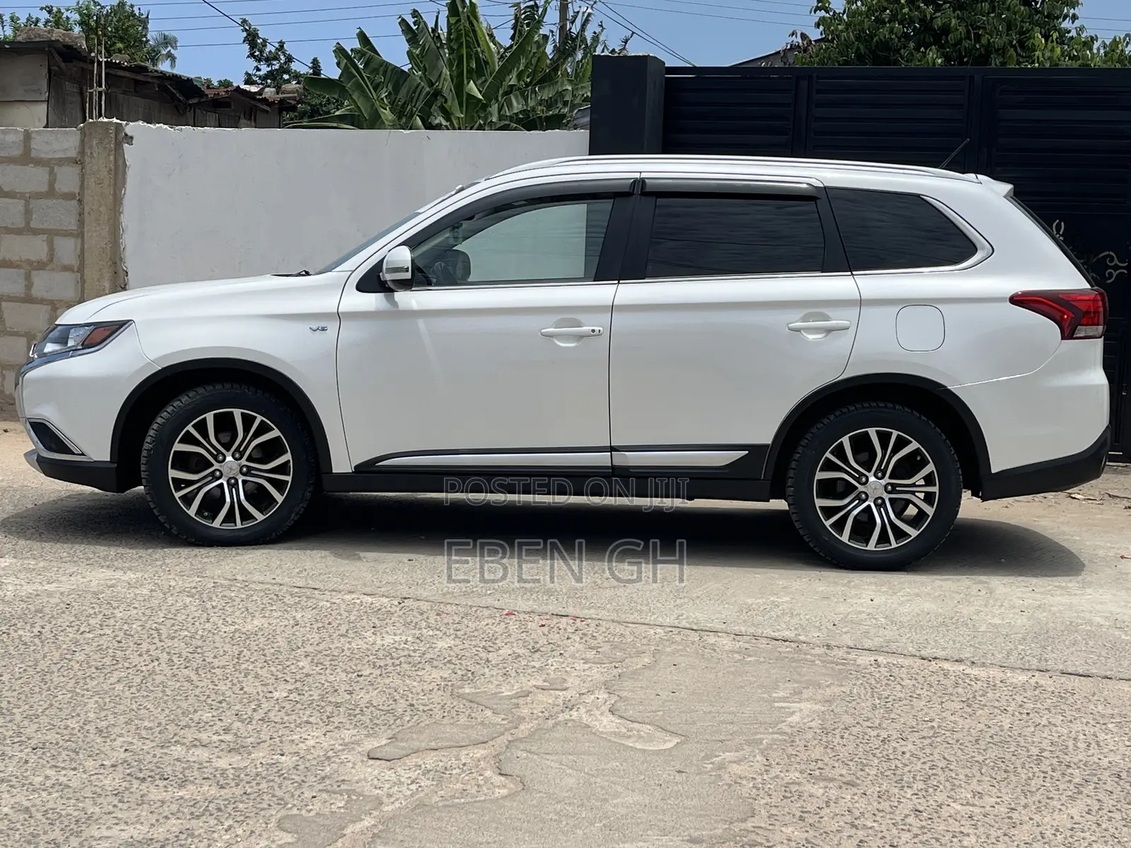 Mitsubishi Outlander GT 4dr SUV AWD (3.0L 6cyl 6A) 2015 White