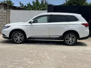Mitsubishi Outlander GT 4dr SUV AWD (3.0L 6cyl 6A) 2015 White
