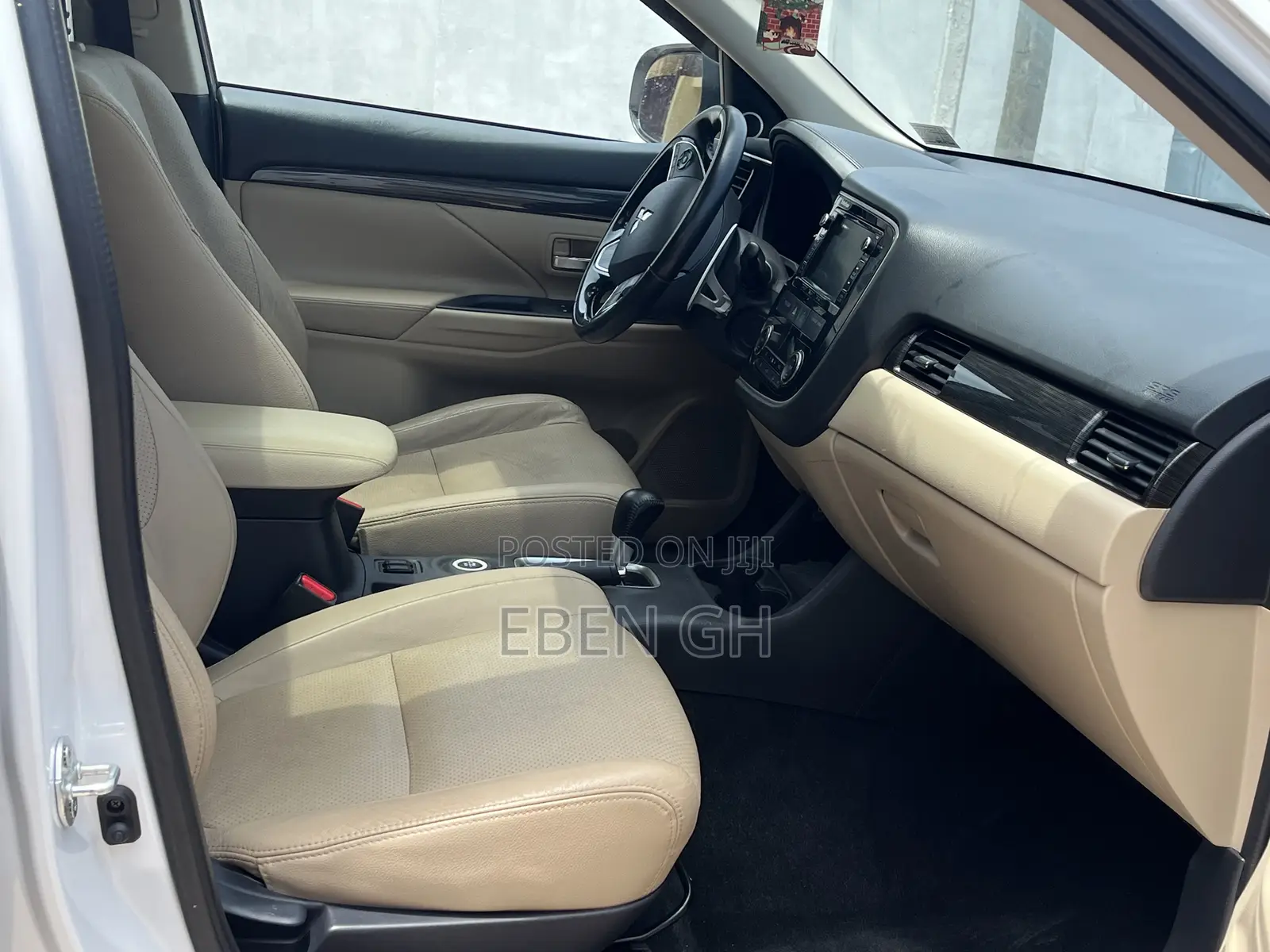 Mitsubishi Outlander GT 4dr SUV AWD (3.0L 6cyl 6A) 2015 White