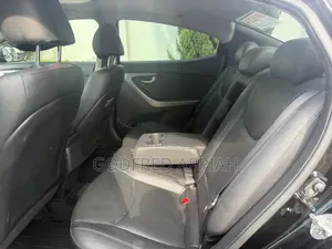 Hyundai Elantra Limited Sedan FWD (1.8L 4cyl 6A) 2016 Black