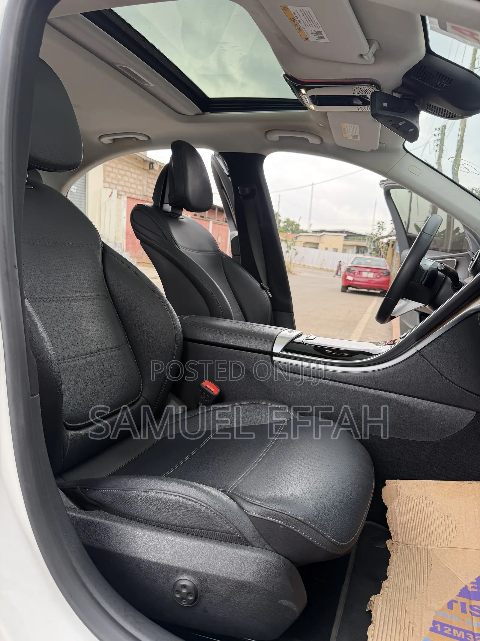 Mercedes-Benz C300 2022 White
