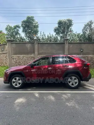 Toyota RAV4 XLE FWD 2020 Red