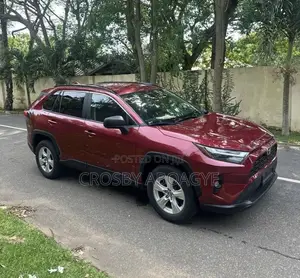 Toyota RAV4 XLE FWD 2020 Red