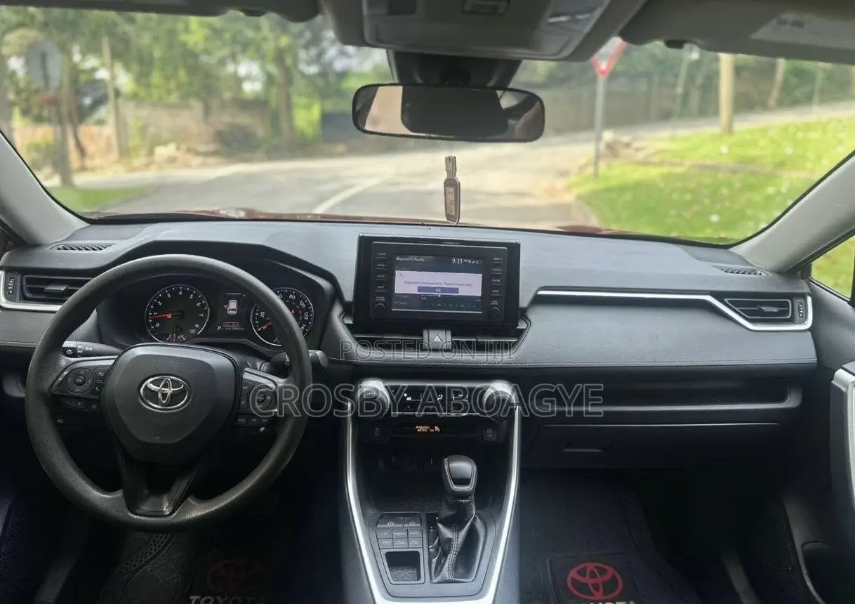 Toyota RAV4 XLE FWD 2020 Red