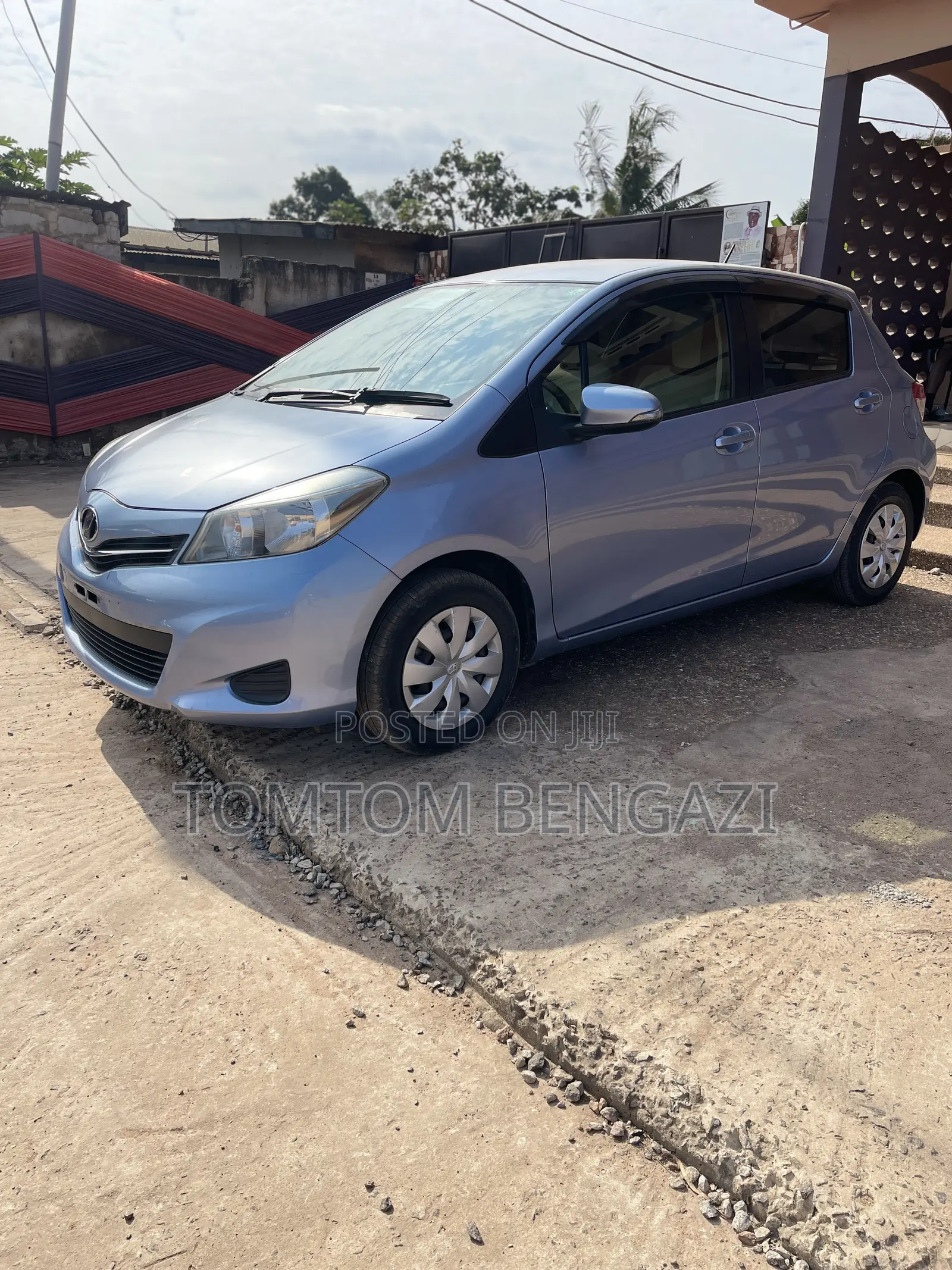 Toyota Vitz 1.3 AWD 5dr 2012 Blue