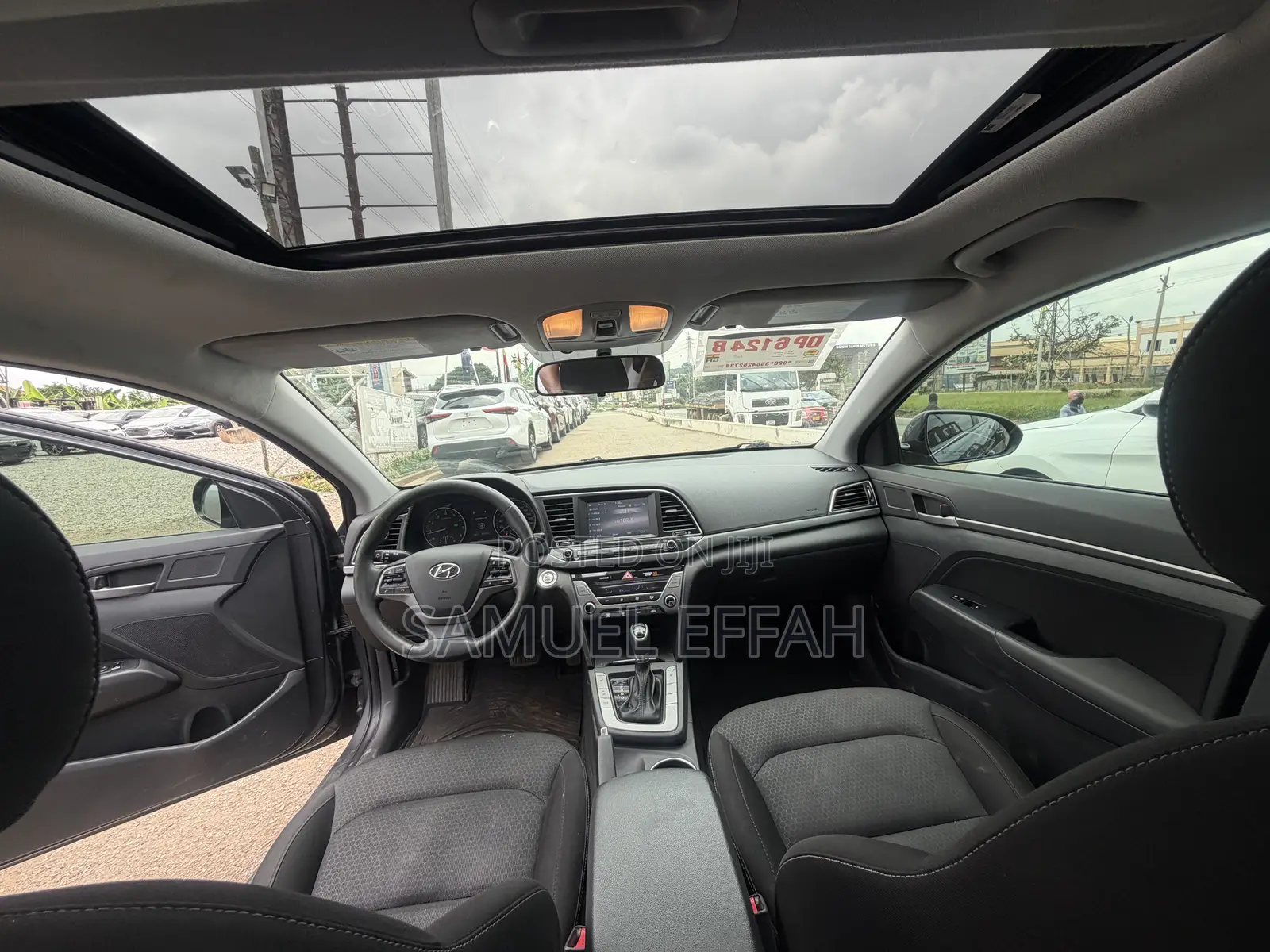 Hyundai Elantra Limited Sedan FWD (2.0L 4cyl 6A) 2017 Gray