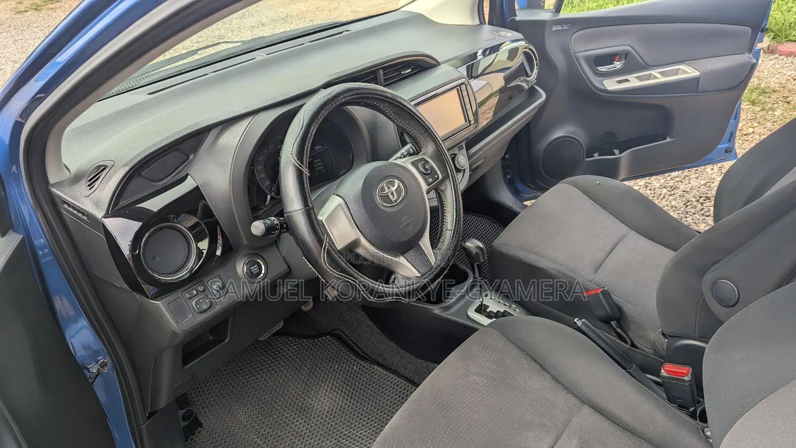 Toyota Vitz 2015 Blue