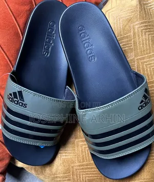 Adidas Comfort Slides - Olive Green With Black 3 - Stripes - Size 41