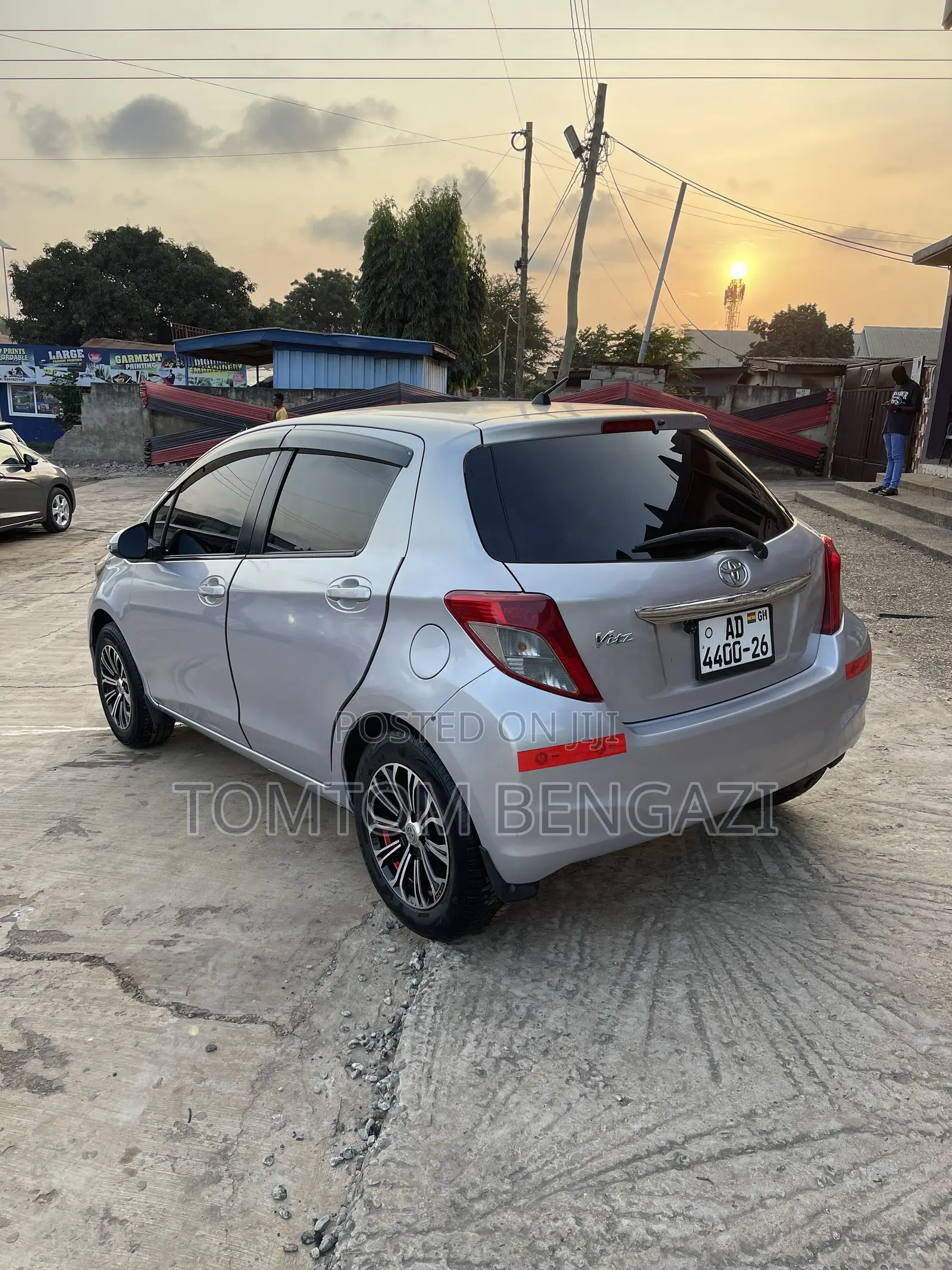 Toyota Vitz 1.3 AWD 5dr 2012 Silver
