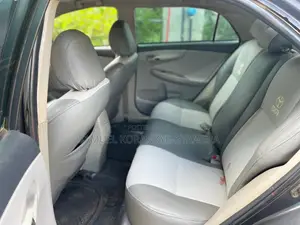 Toyota Corolla 2009 Gray