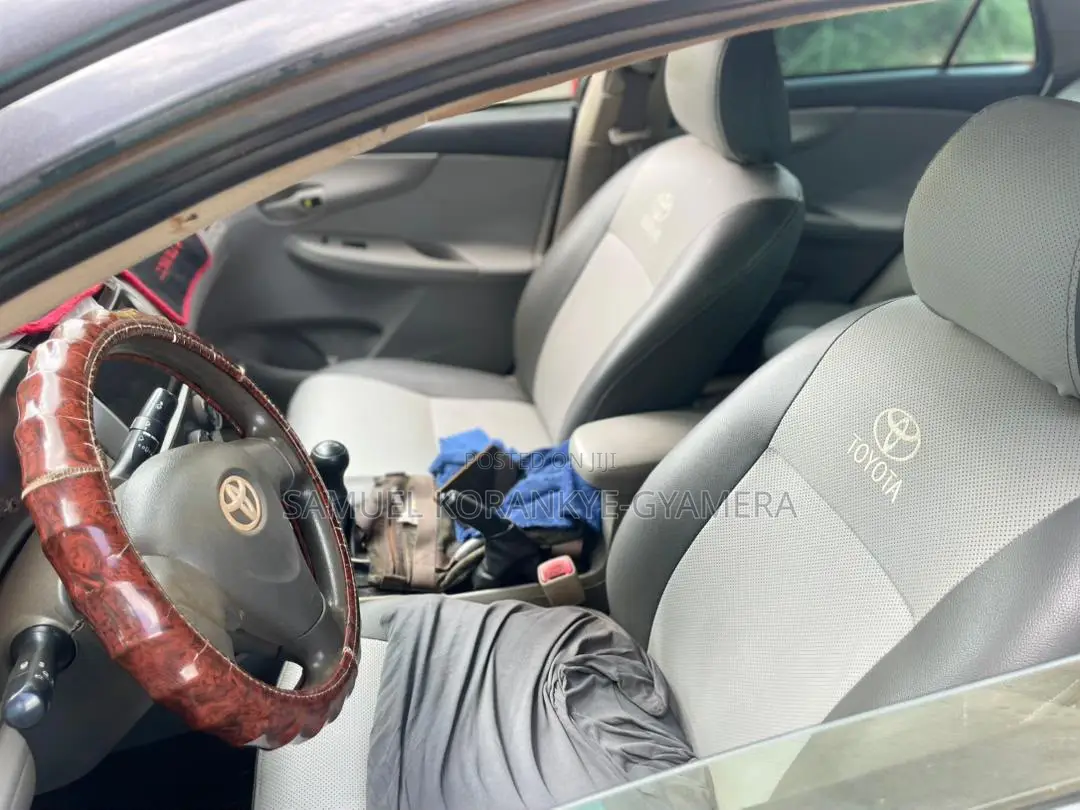 Toyota Corolla 2009 Gray