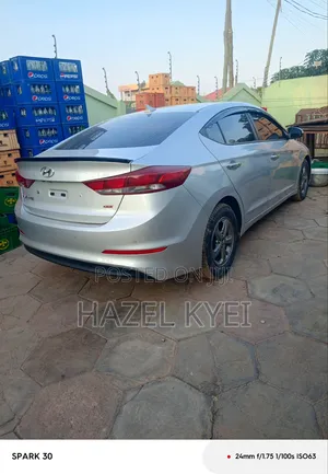Hyundai Avante 2017 Silver