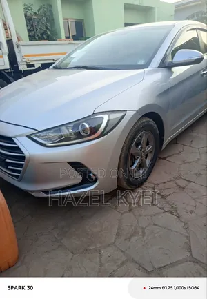 Hyundai Avante 2017 Silver