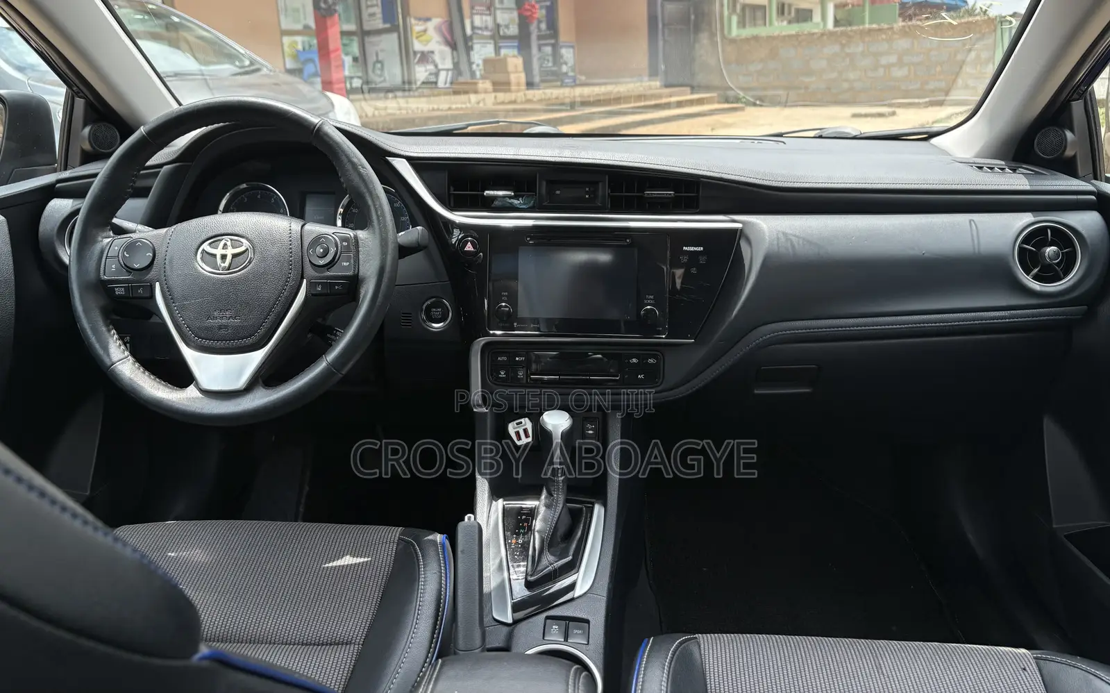 Toyota Corolla SE Special Edition 4dr Sedan (1.8L 4cyl CVT) 2017 Blue