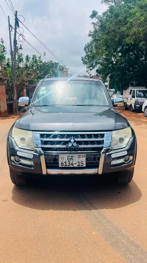 Mitsubishi Pajero V80 3.5 V6 GL/GLS 2015 Gray