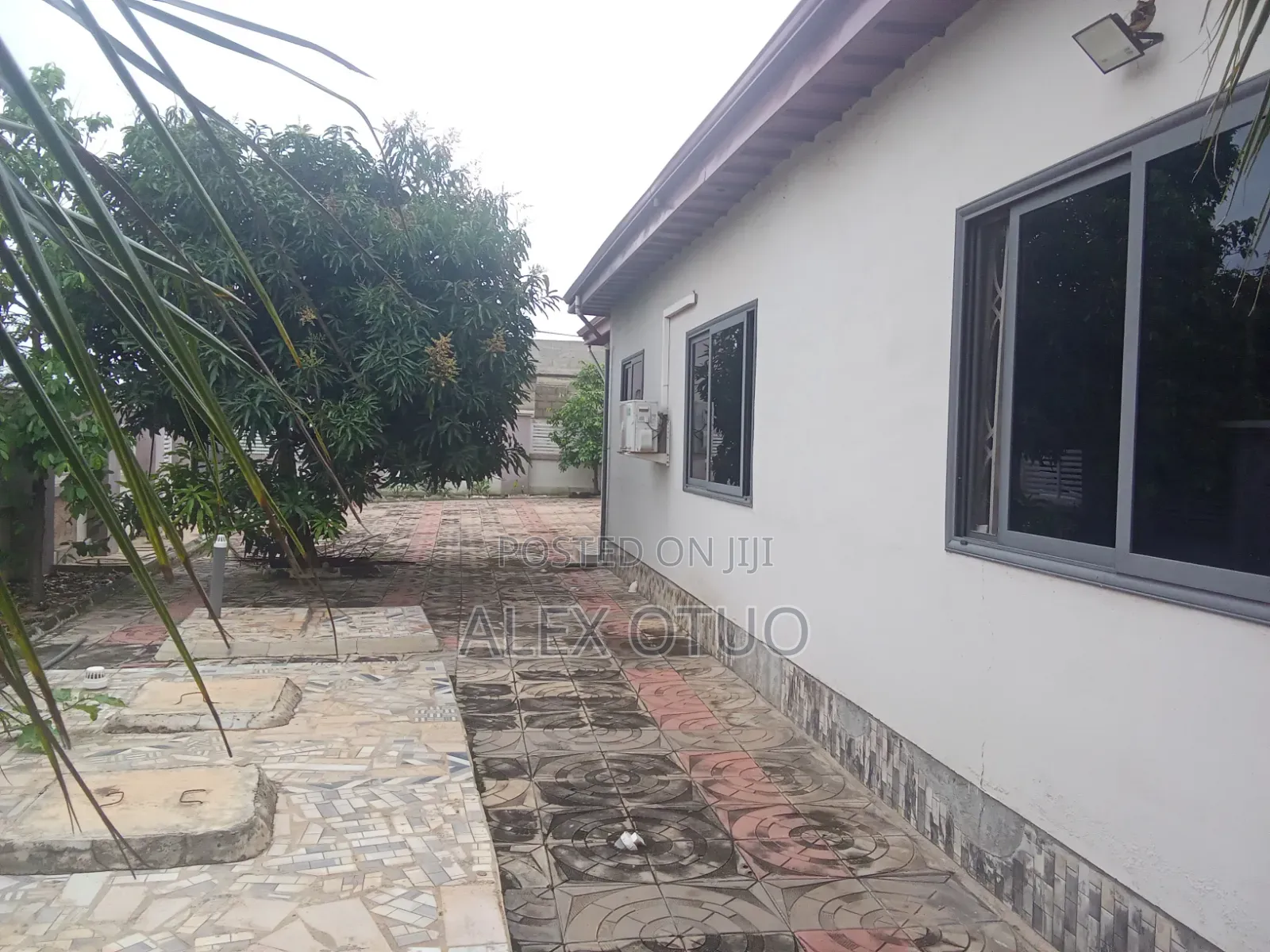 5bdrm House in Alex Otuo Properties, Ejisu-Juaben Municipal for sale