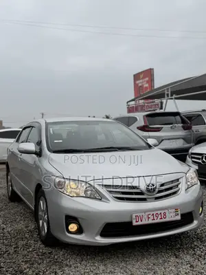 Toyota Corolla LE 4dr Sedan (1.8L 4cyl 4A) 2012 Silver