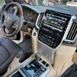 Toyota Land Cruiser 200 (2016-2021) Interior Upgrade
