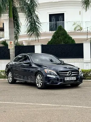 Mercedes-Benz C300 Luxury Sedan RWD (2.0L 4cyl 7A) 2016
